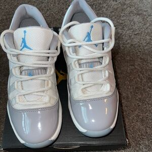 Jordan 11 low 'Cement Grey' size 3Y Great Condition